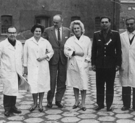 Dyrektor ZPS „Karolina” w Jaworzynie Śląskiej, A. Dyżewski, trzeci od lewej